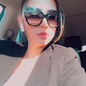 Meet your Posher, Martha